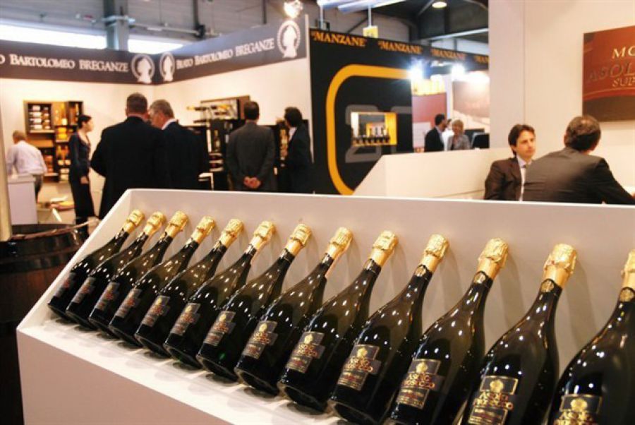 Aperto il Vinitaly: l'Italia primo esportatore al mondo