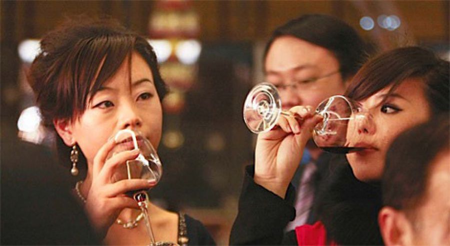 Cina, vale 1,3 miliardi di Euro l'export del vino italiano