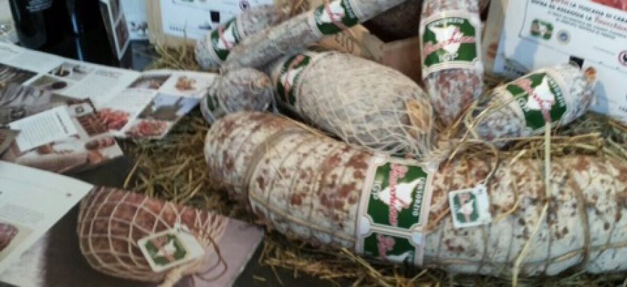 Novembre, mese della Finocchiona Igp