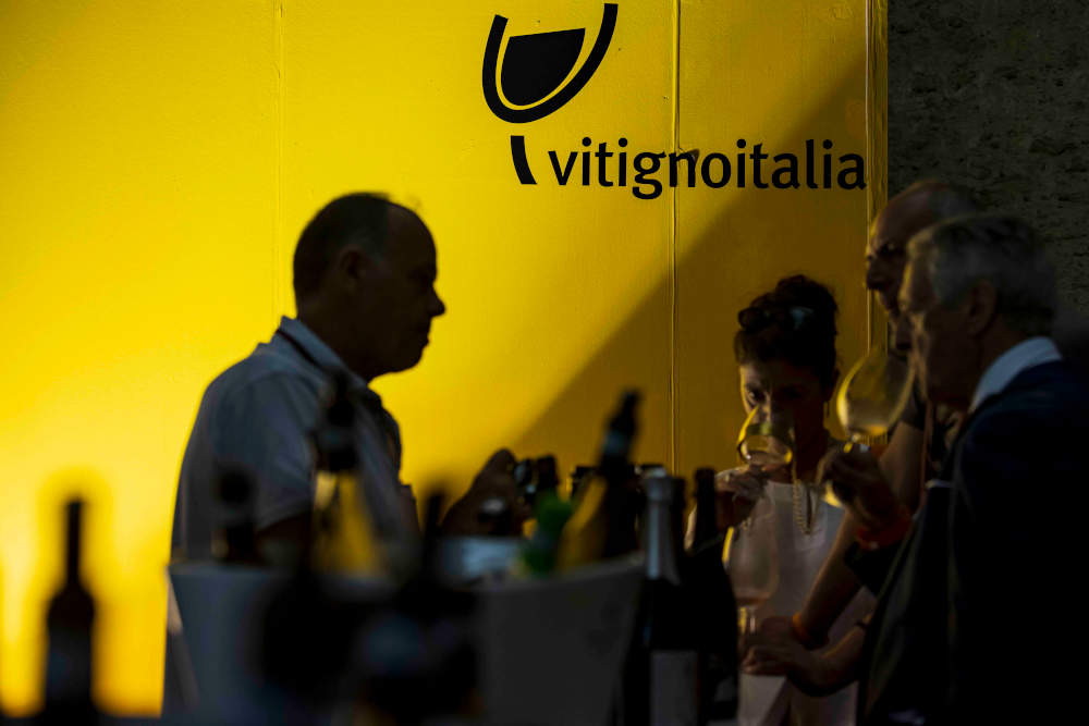 Napoli protagonista nella promozione del vino italiano