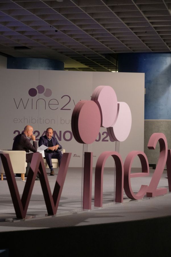 Commercio del vino 2020: Italia -4,6%