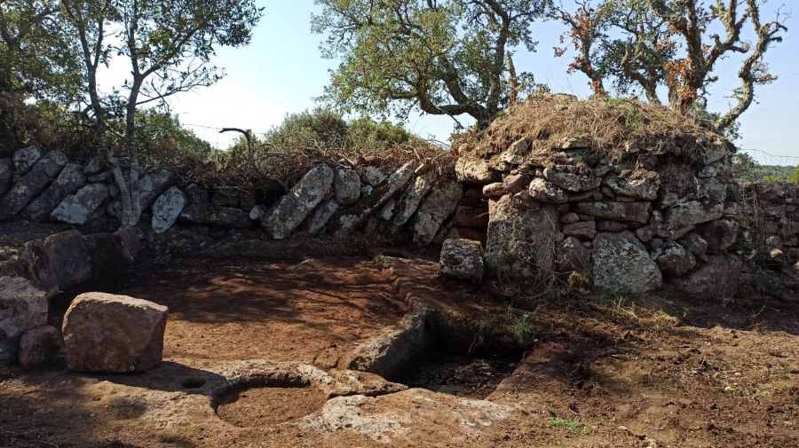 Lacos de Catzigare: i vincitori del premio fotografico sui palmenti rupestri di Ardauli in Sardegna